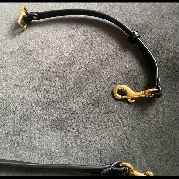 Kempton & Co Basket Weave Leather Crossbody - Picture 4 of 9